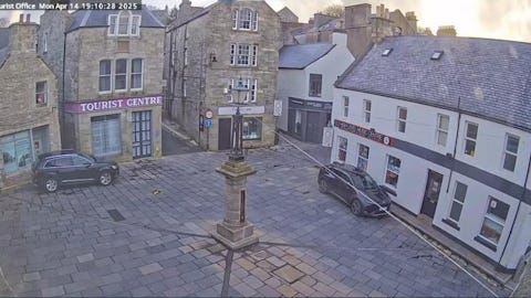 Tourist Office live frame